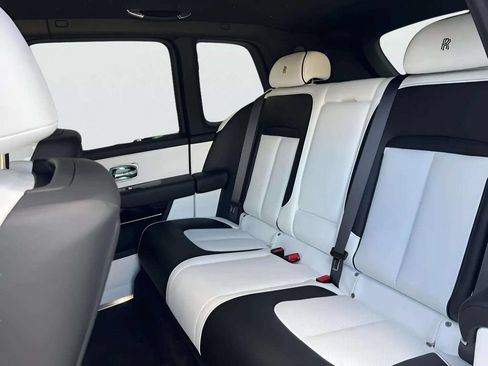 New 2026 Rolls-Royce Cullinan AWD/4WD image 14