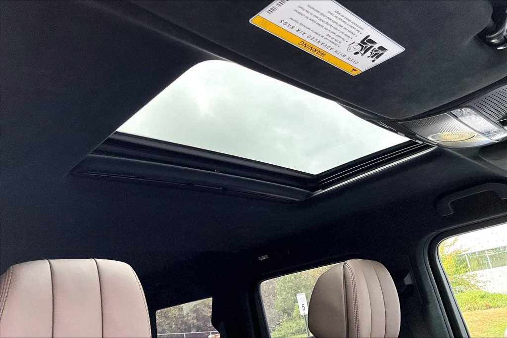 Used 2022 Mercedes-Benz G 550 image 17