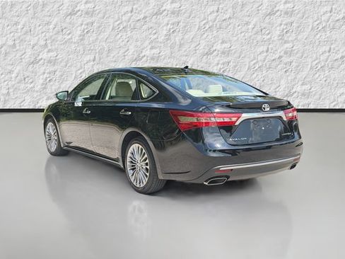 Used 2016 Toyota Avalon Limited FWD image 5
