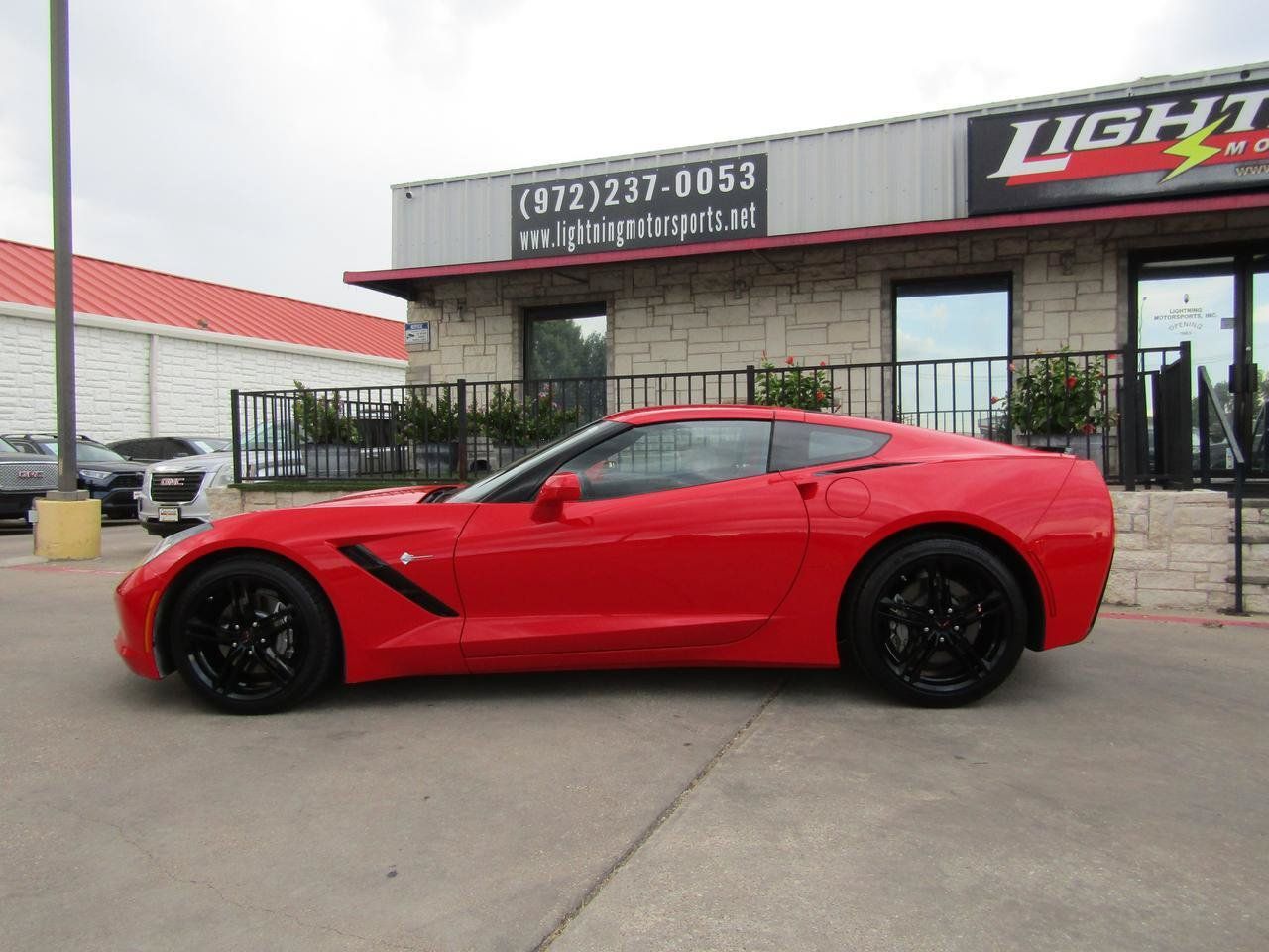 Used 2016 Chevrolet Corvette Stingray Coupe RWD image 2