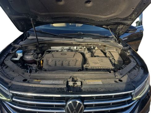 Used 2022 Volkswagen Tiguan SE image 18