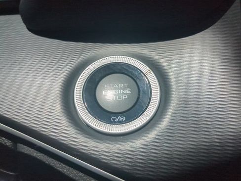 Used 2023 Jeep Grand Cherokee Altitude RWD image 32