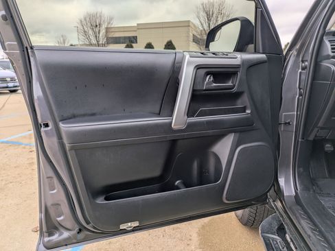 Used 2021 Toyota 4Runner SR5 image 11