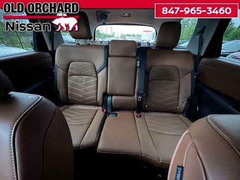 Used 2025 Nissan Pathfinder Platinum w/ Cargo Package AWD/4WD image 11
