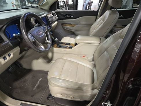 Used 2017 GMC Acadia Denali w/ Technology Package FWD image 14