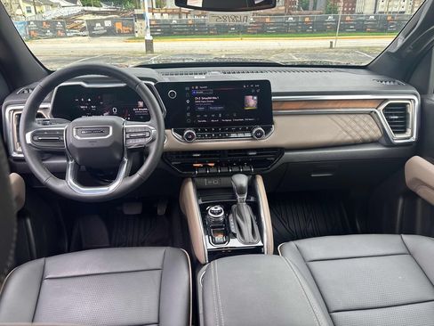 Used 2026 GMC Canyon Denali AWD/4WD image 23