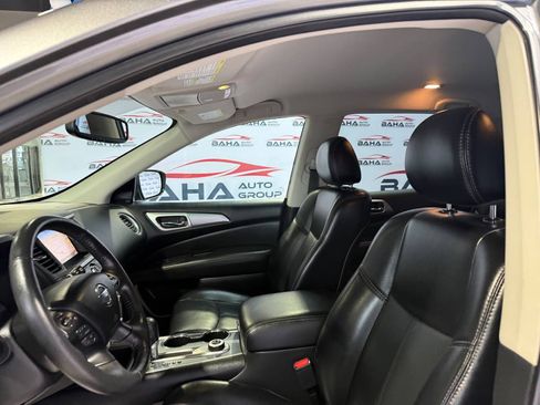 Used 2020 Nissan Pathfinder SL AWD/4WD image 22