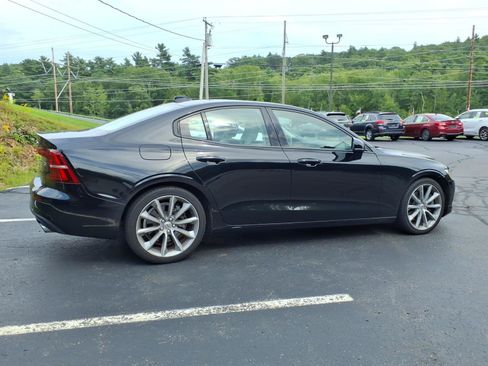 Used 2020 Volvo S60 T6 Momentum w/ Protection Package AWD/4WD image 4