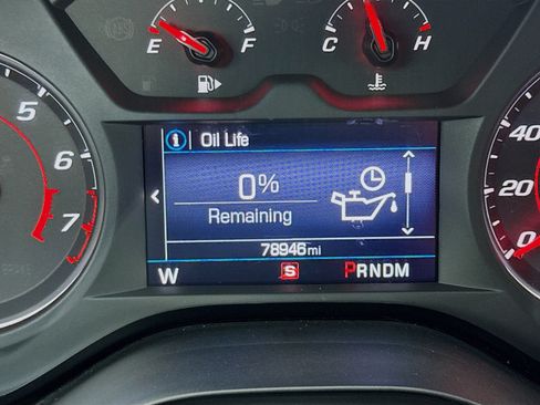 Used 2020 Chevrolet Camaro LT RWD image 8