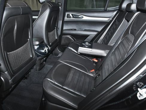 Used 2023 Alfa Romeo Stelvio Veloce image 53