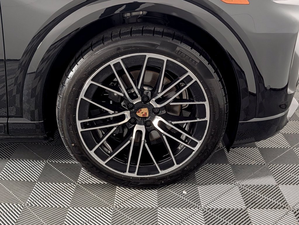New 2026 Porsche Cayenne Electric AWD/4WD image 14
