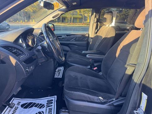 Used 2017 Dodge Grand Caravan SE image 14