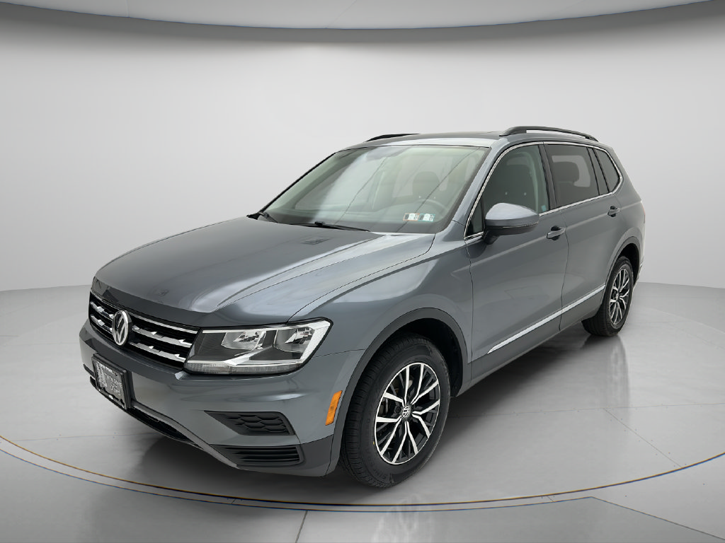 Used 2020 Volkswagen Tiguan SE w/ Panoramic Sunroof Package AWD/4WD image 3