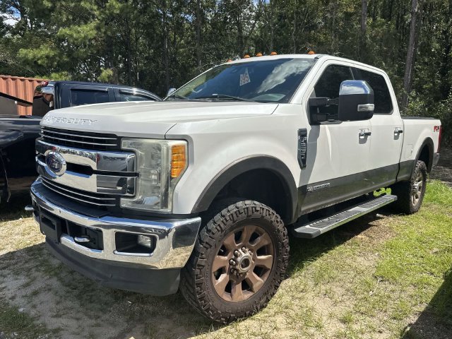 Used 2017 Ford F250 4x4 Crew Cab Super Duty image 9