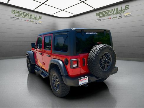 Used 2025 Jeep Wrangler Unlimited Sport AWD/4WD image 7