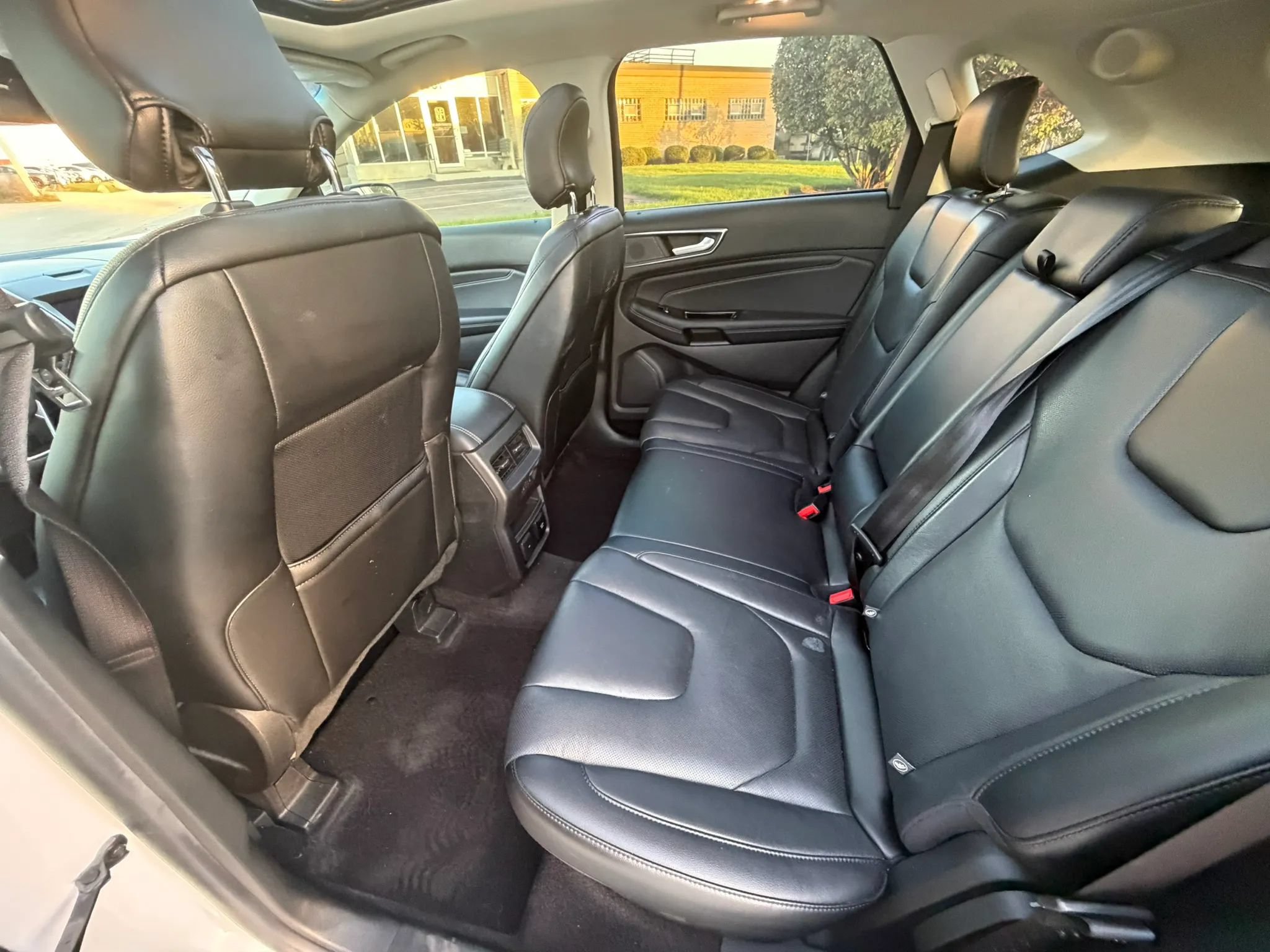 Used 2019 Ford Edge Titanium w/ Equipment Group 301A FWD image 12
