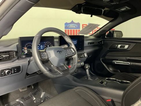 Used 2024 Ford Mustang Coupe RWD image 13
