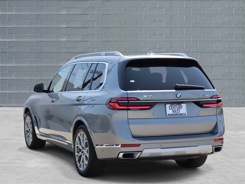 Used 2025 BMW X7 xDrive40i w/ Premium Package image 7