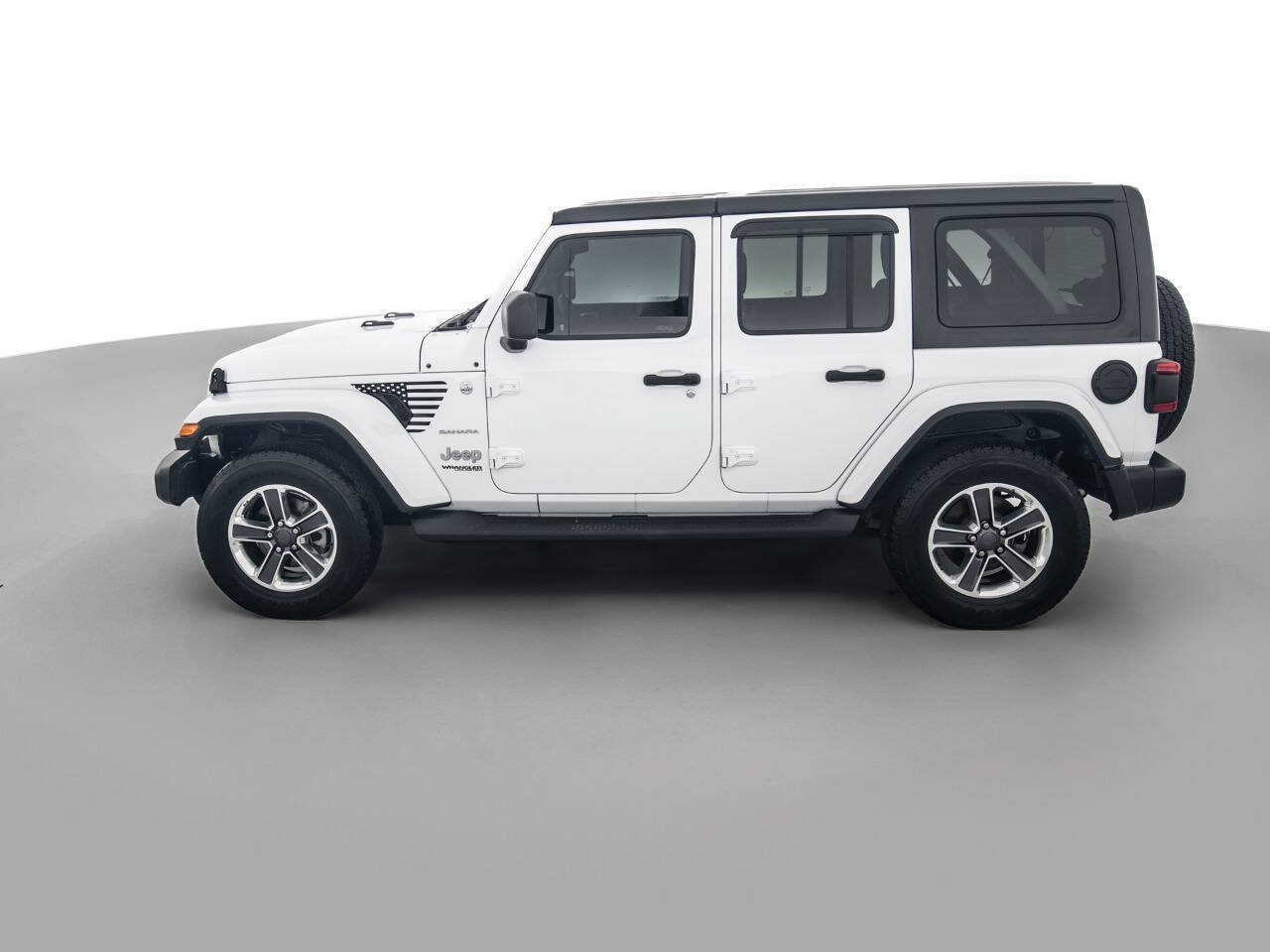 Used 2018 Jeep Wrangler Unlimited Sahara AWD/4WD image 8