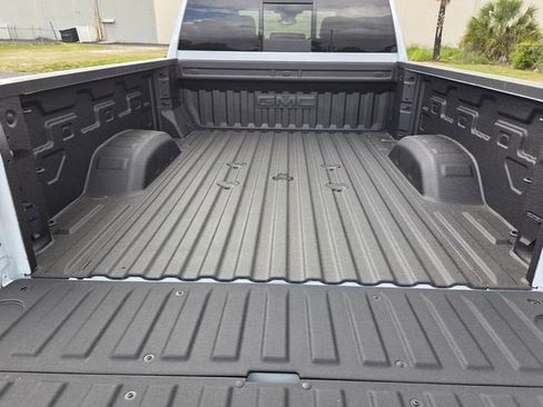 New 2026 GMC Sierra 2500 Denali Ultimate AWD/4WD image 13