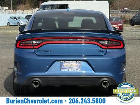 Used 2023 Dodge Charger R/T w/ Blacktop Package image 4