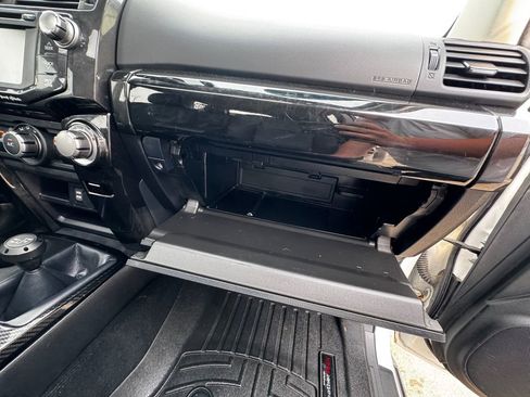 Used 2017 Toyota 4Runner TRD Pro AWD/4WD image 30