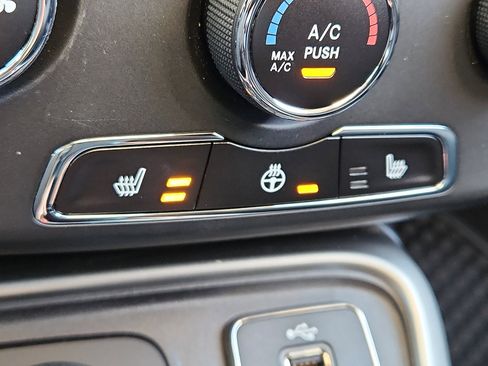 Used 2018 Jeep Compass Sport w/ Cold Weather Group image 25