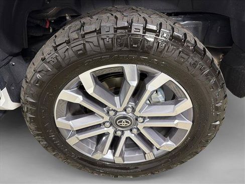 Used 2026 Toyota 4Runner Limited AWD/4WD image 22