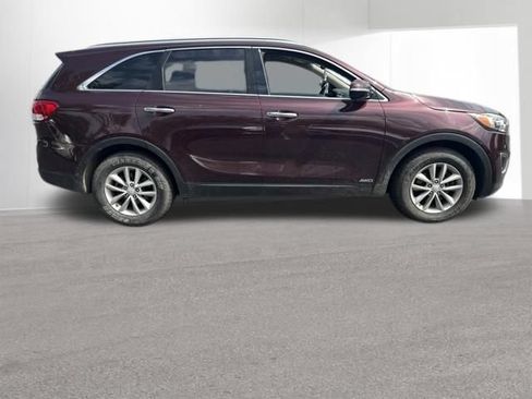 Used 2016 Kia Sorento AWD w/ LX Convenience Package image 5