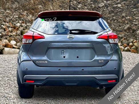 Used 2020 Nissan Kicks SR w/ SR Premium Package FWD image 4