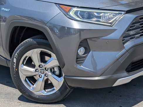 Used 2021 Toyota RAV4 Limited AWD/4WD image 10