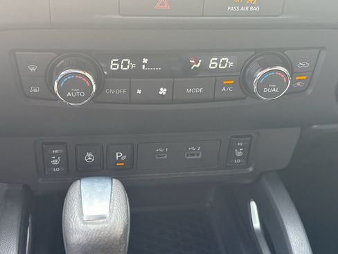 Used 2022 Nissan Frontier SV AWD/4WD image 17
