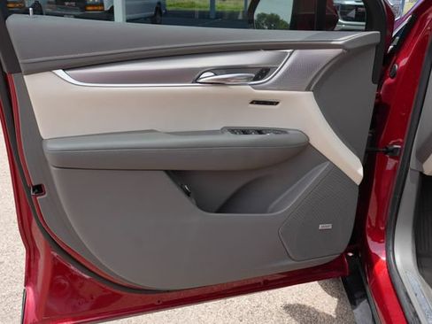Used 2021 Cadillac XT5 Premium Luxury FWD image 13