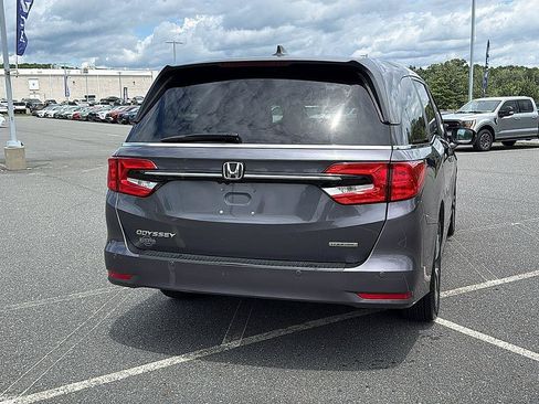 Used 2023 Honda Odyssey Touring image 7