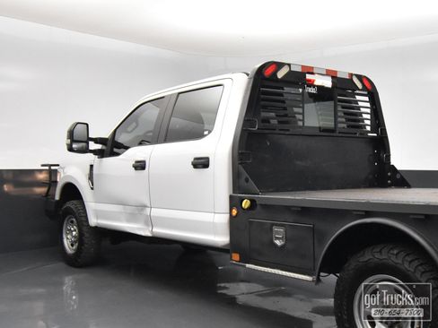 Used 2019 Ford F250 XL w/ Power Equipment Group AWD/4WD image 5