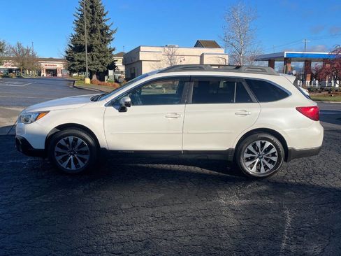 Used 2016 Subaru Outback 3.6R Limited image 3