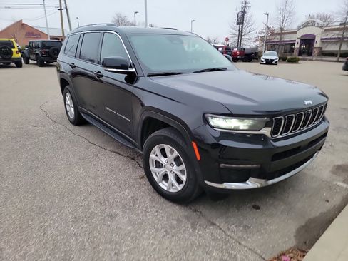 Used 2023 Jeep Grand Cherokee L Limited w/ Luxury Tech Group II image 4