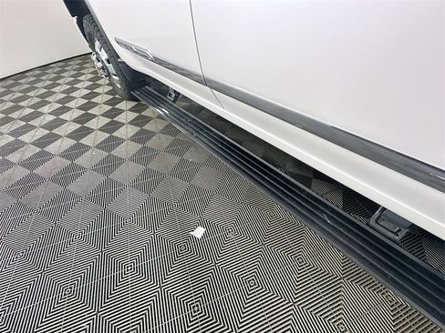 Used 2024 Chevrolet Silverado 3500 High Country w/ High Country Premium Package image 40