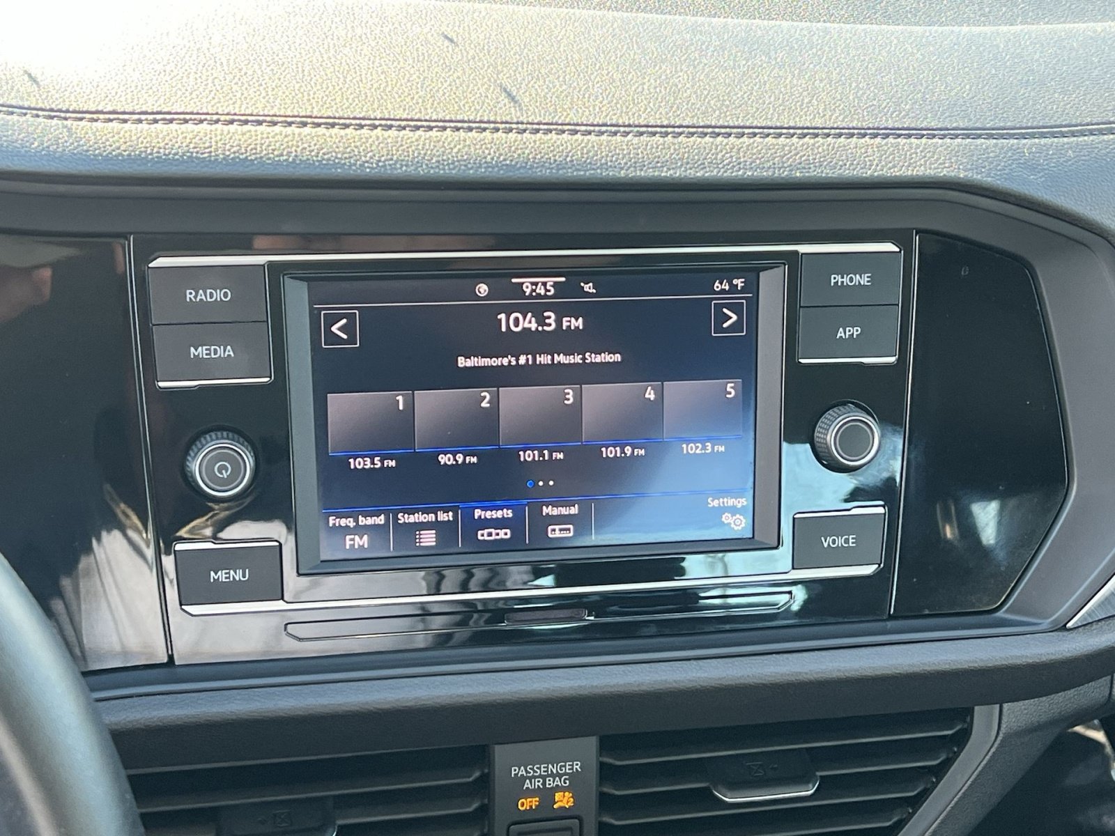 Used 2024 Volkswagen Jetta SE FWD image 18