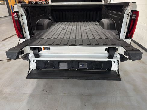 Used 2025 GMC Sierra 3500 Denali Ultimate AWD/4WD image 25