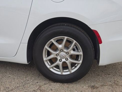 New 2025 Chrysler Voyager LX image 14