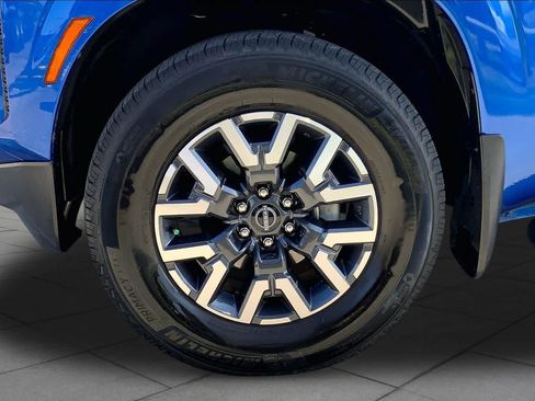 Used 2024 Nissan Frontier SL w/ Technology Package RWD image 10