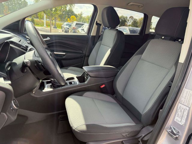 Used 2017 Ford Escape SE AWD/4WD image 16