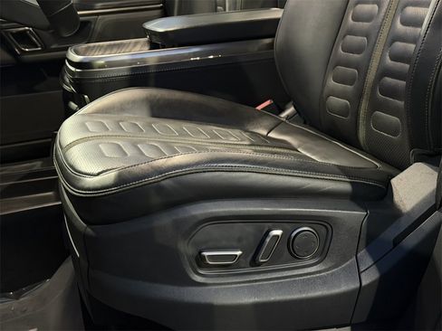 Used 2022 Rivian R1T Launch Edition image 22