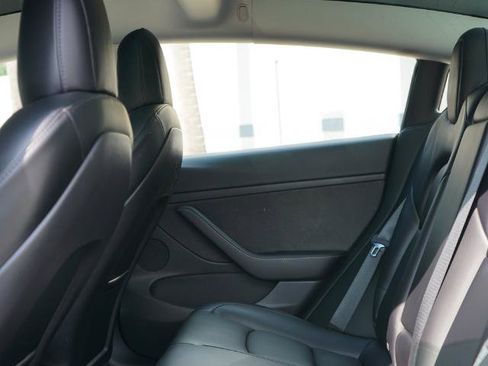 Used 2022 Tesla Model 3 Long Range AWD/4WD image 17