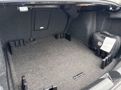 Used 2017 Volkswagen Jetta SE image 30