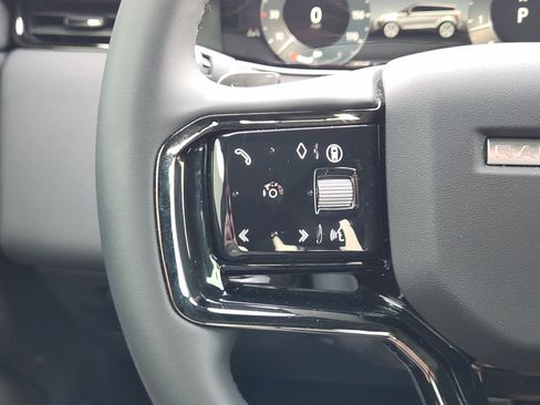 Certified 2025 Land Rover Range Rover Evoque Dynamic SE image 29