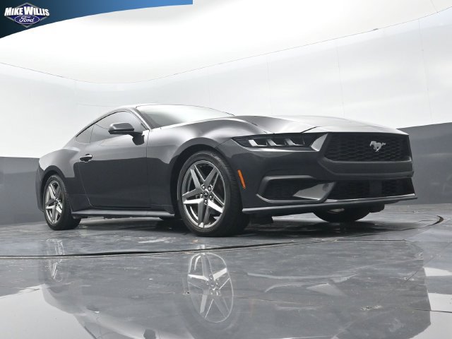 Used 2024 Ford Mustang Coupe RWD image 17