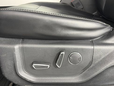 Used 2019 Ford F350 Lariat w/ Chrome Package image 26