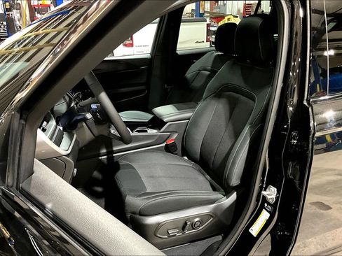 New 2025 Jeep Grand Cherokee L Laredo w/ Luxury Tech Group I image 9